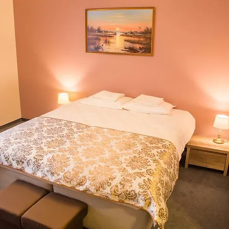 Ankur Hotell Mustvee Exterior foto